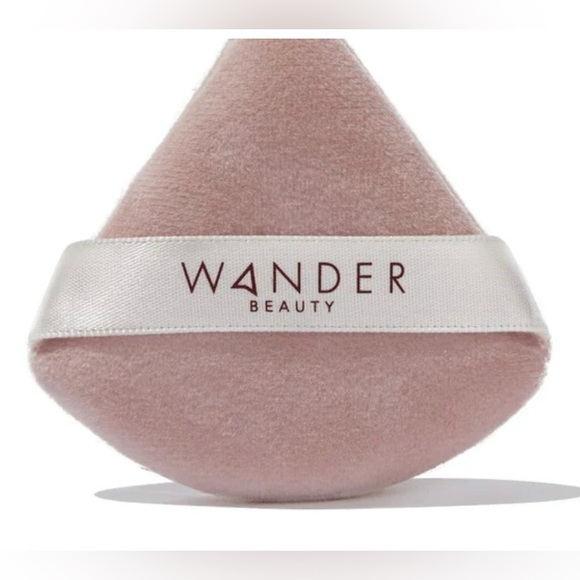 Good To Go Beauty Sponge Ornament makeup tools. Puffs, sponges, cleansing pad. - Picture 5 of 7